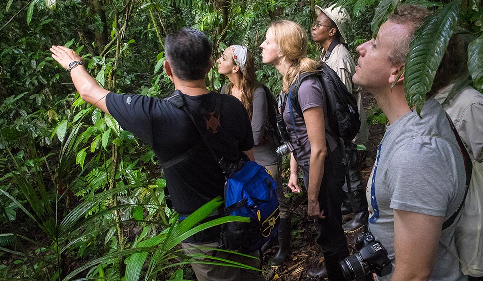 la selva guests with a tour leader