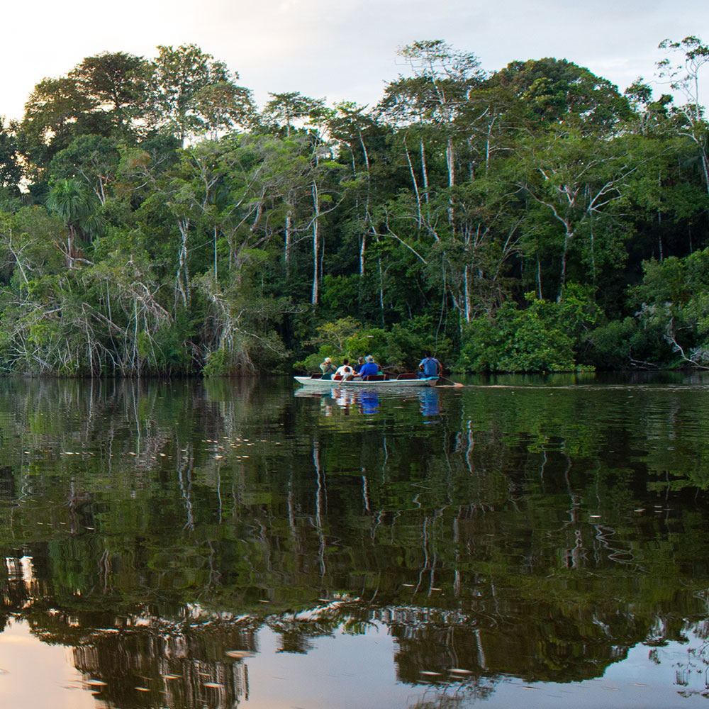 la-selva-eco-lodge-garzacocha-canoe